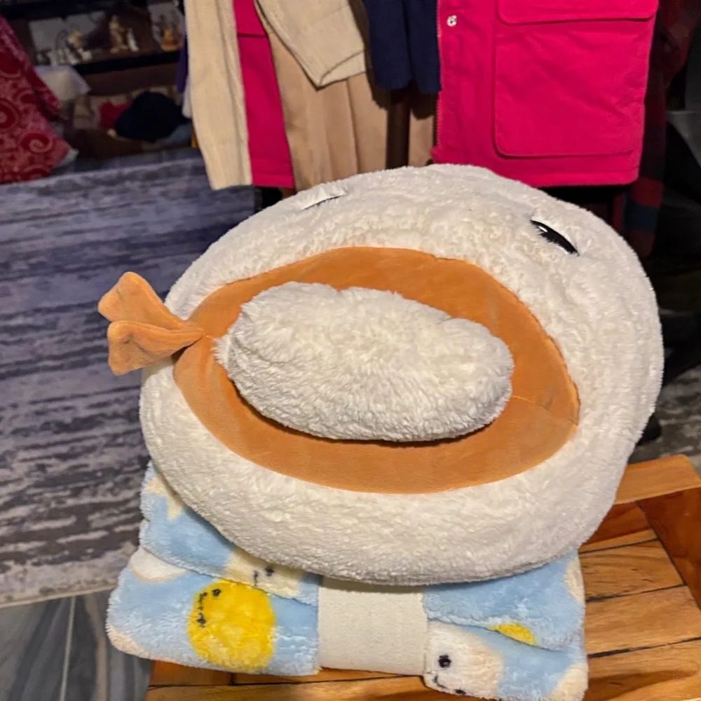 Cozy Plush Bird Bed - White and Tan